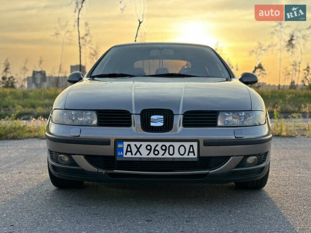 Сірий Сеат Leon, об'ємом двигуна 1.8 л та пробігом 182 тис. км за 5000 $, фото 1 на Automoto.ua