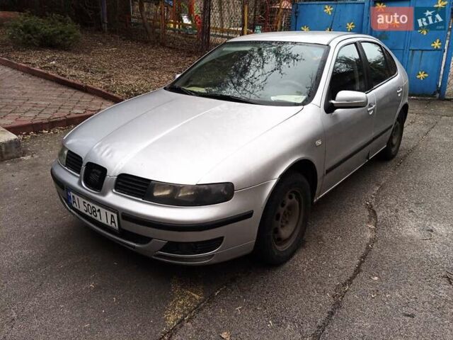 Сірий Сеат Leon, об'ємом двигуна 1.6 л та пробігом 250 тис. км за 3100 $, фото 1 на Automoto.ua