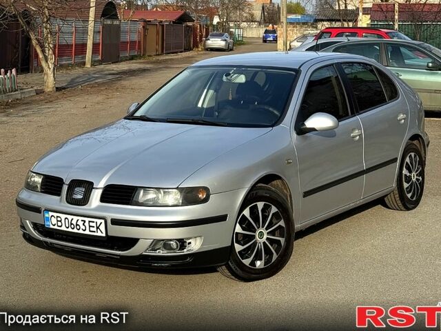 Серый Сеат Леон, объемом двигателя 1.8 л и пробегом 270 тыс. км за 4200 $, фото 1 на Automoto.ua