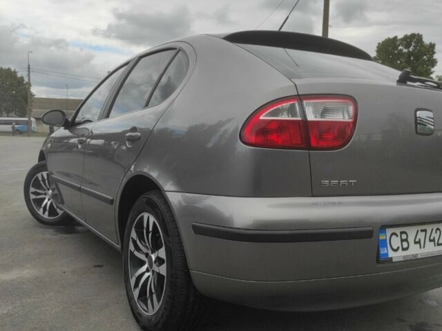 Сірий Сеат Leon, об'ємом двигуна 1.6 л та пробігом 200 тис. км за 4700 $, фото 1 на Automoto.ua