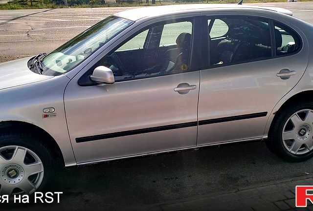 Сірий Сеат Leon, об'ємом двигуна 1.8 л та пробігом 254 тис. км за 3800 $, фото 1 на Automoto.ua