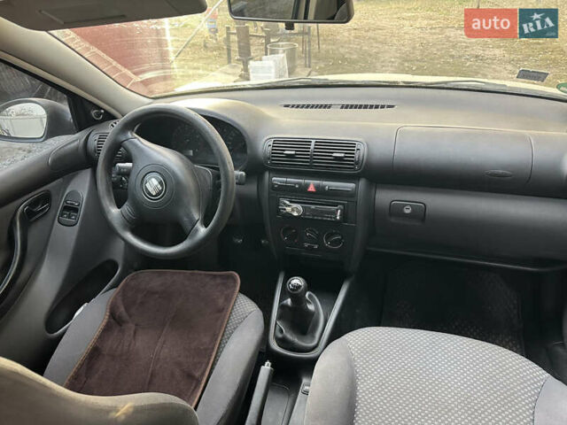 Сірий Сеат Leon, об'ємом двигуна 1.6 л та пробігом 281 тис. км за 4300 $, фото 1 на Automoto.ua