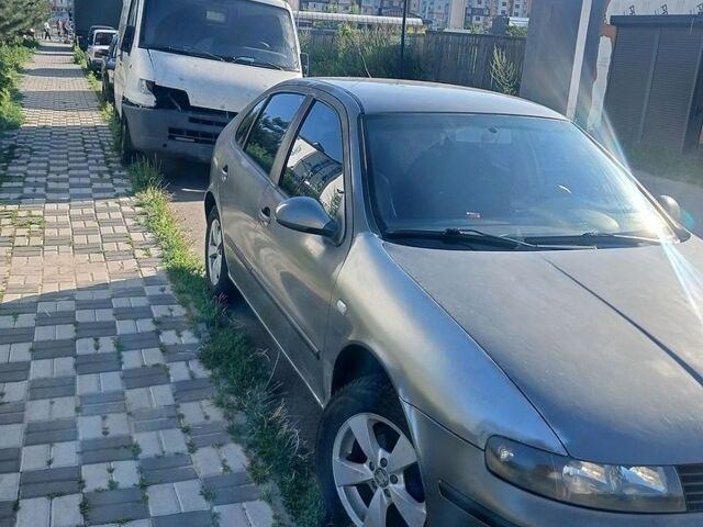 Сірий Сеат Leon, об'ємом двигуна 1.6 л та пробігом 355 тис. км за 1600 $, фото 1 на Automoto.ua