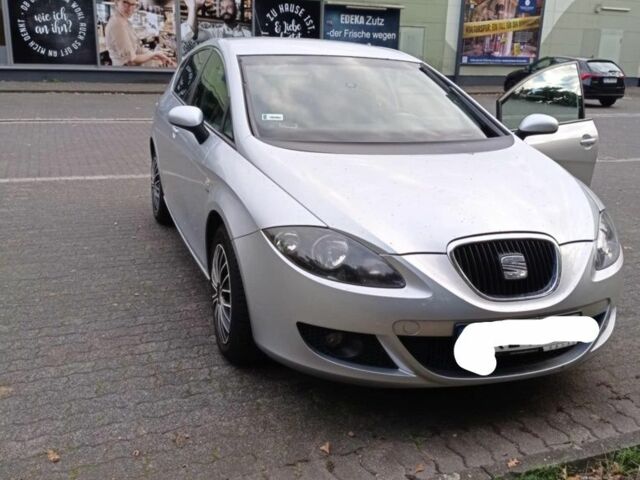 Сірий Сеат Leon, об'ємом двигуна 2 л та пробігом 260 тис. км за 4650 $, фото 1 на Automoto.ua