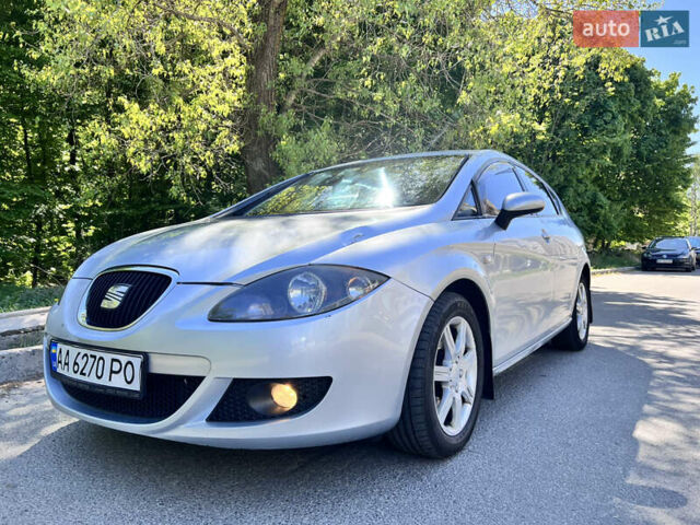 Сірий Сеат Leon, об'ємом двигуна 1.6 л та пробігом 283 тис. км за 3500 $, фото 1 на Automoto.ua