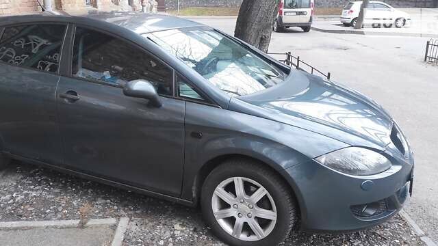 Серый Сеат Леон, объемом двигателя 1.97 л и пробегом 268 тыс. км за 5000 $, фото 1 на Automoto.ua