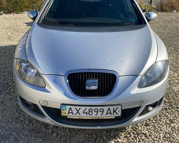 Серый Сеат Леон, объемом двигателя 1.6 л и пробегом 178 тыс. км за 4200 $, фото 1 на Automoto.ua