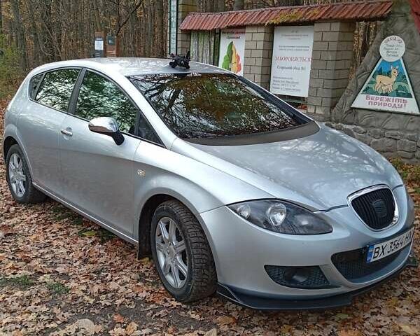 Серый Сеат Леон, объемом двигателя 1.6 л и пробегом 217 тыс. км за 4500 $, фото 1 на Automoto.ua