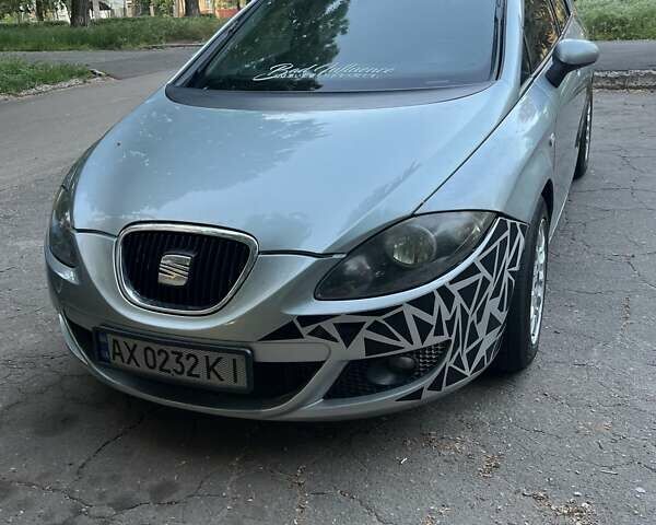 Сірий Сеат Leon, об'ємом двигуна 1.98 л та пробігом 241 тис. км за 4300 $, фото 1 на Automoto.ua