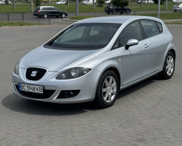 Серый Сеат Леон, объемом двигателя 1.6 л и пробегом 290 тыс. км за 5300 $, фото 1 на Automoto.ua