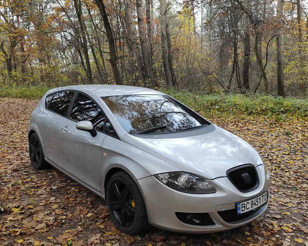 Сірий Сеат Leon, об'ємом двигуна 1.9 л та пробігом 353 тис. км за 4000 $, фото 1 на Automoto.ua