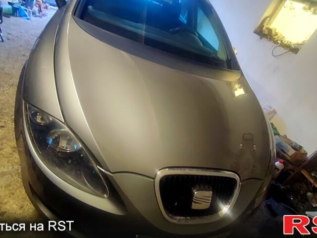 Серый Сеат Леон, объемом двигателя 1.6 л и пробегом 237 тыс. км за 5300 $, фото 1 на Automoto.ua