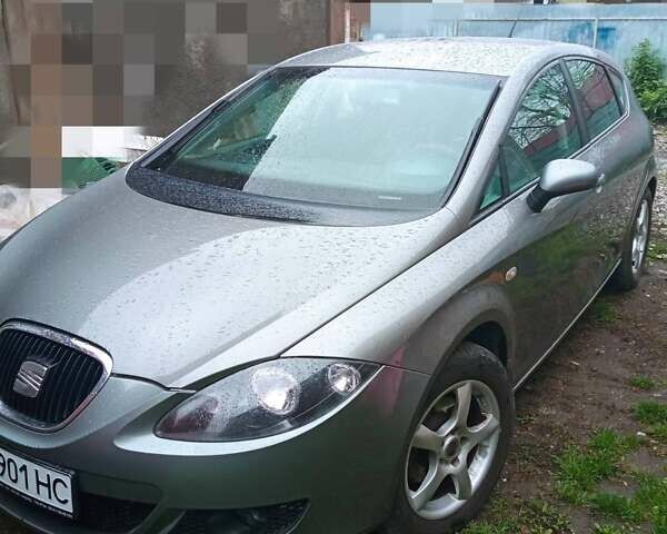 Сірий Сеат Leon, об'ємом двигуна 0 л та пробігом 225 тис. км за 6000 $, фото 1 на Automoto.ua