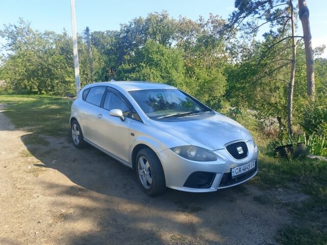 Сірий Сеат Leon, об'ємом двигуна 0 л та пробігом 335 тис. км за 4198 $, фото 1 на Automoto.ua