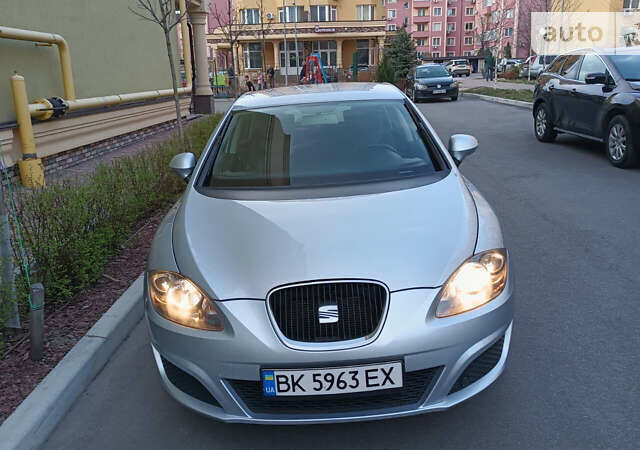 Сірий Сеат Leon, об'ємом двигуна 1.6 л та пробігом 204 тис. км за 7800 $, фото 1 на Automoto.ua