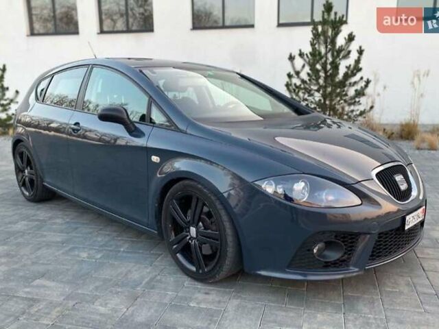 Серый Сеат Леон, объемом двигателя 2 л и пробегом 211 тыс. км за 7300 $, фото 1 на Automoto.ua