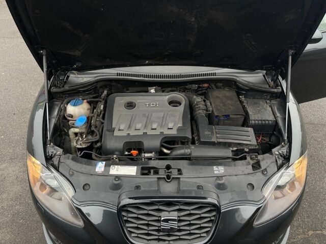 Серый Сеат Леон, объемом двигателя 2 л и пробегом 0 тыс. км за 9300 $, фото 1 на Automoto.ua