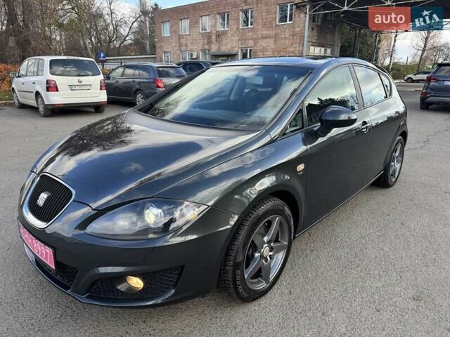 Сірий Сеат Leon, об'ємом двигуна 1.8 л та пробігом 176 тис. км за 7950 $, фото 1 на Automoto.ua