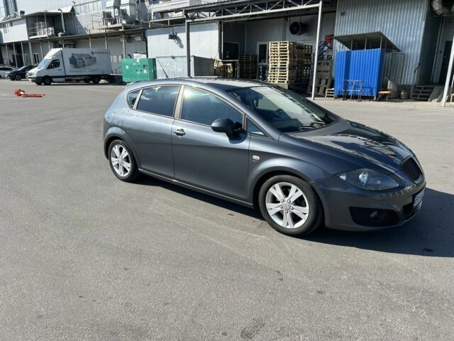 Сірий Сеат Leon, об'ємом двигуна 1.8 л та пробігом 223 тис. км за 7974 $, фото 1 на Automoto.ua