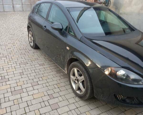 Серый Сеат Леон, объемом двигателя 0 л и пробегом 270 тыс. км за 4800 $, фото 1 на Automoto.ua