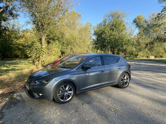 Сеат Леон 2013 в Запорожье на Automoto.ua Серый Сеат Леон, объемом двигателя 1.6 л и пробегом 231 тыс. км за 10800 $, фото 1 на Automoto.ua