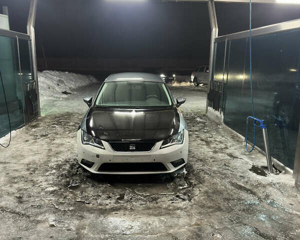 Серый Сеат Леон, объемом двигателя 1.6 л и пробегом 254 тыс. км за 6250 $, фото 1 на Automoto.ua