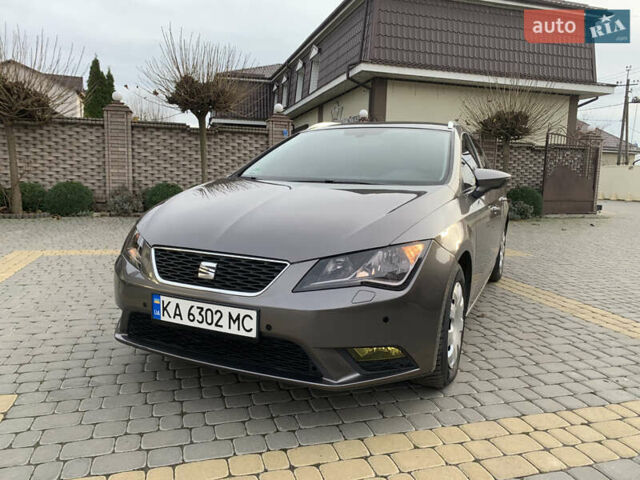 Серый Сеат Леон, объемом двигателя 2 л и пробегом 285 тыс. км за 10600 $, фото 1 на Automoto.ua