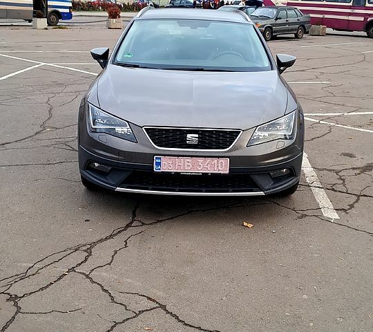 Сірий Сеат Leon, об'ємом двигуна 1.8 л та пробігом 220 тис. км за 17000 $, фото 1 на Automoto.ua