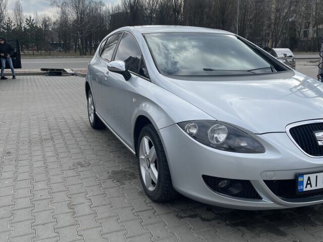 Сірий Сеат Leon, об'ємом двигуна 2 л та пробігом 222 тис. км за 5500 $, фото 1 на Automoto.ua