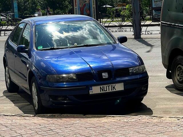 Синий Сеат Леон, объемом двигателя 1.6 л и пробегом 190 тыс. км за 1200 $, фото 1 на Automoto.ua