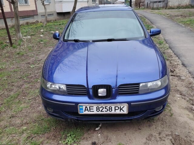 Синій Сеат Leon, об'ємом двигуна 1.6 л та пробігом 326 тис. км за 2600 $, фото 1 на Automoto.ua