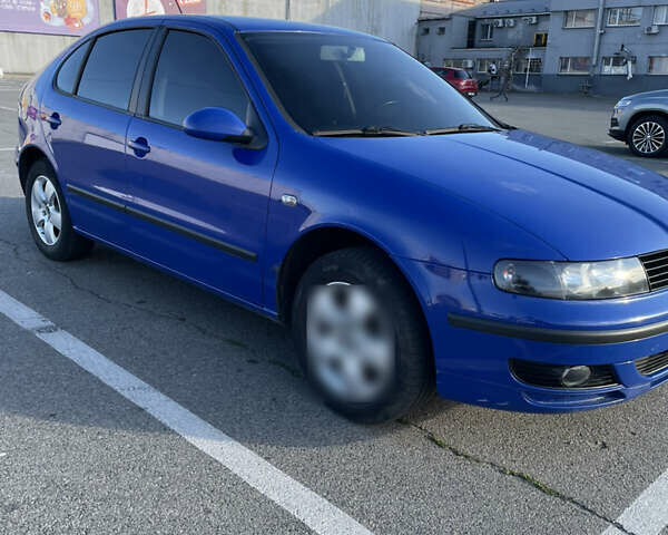 Синий Сеат Леон, объемом двигателя 1.6 л и пробегом 202 тыс. км за 4100 $, фото 1 на Automoto.ua