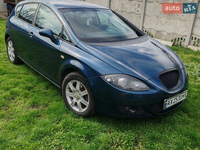 Синій Сеат Leon, об'ємом двигуна 1.6 л та пробігом 307 тис. км за 4800 $, фото 1 на Automoto.ua
