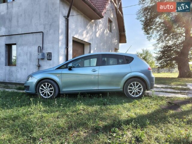 Синий Сеат Леон, объемом двигателя 1.8 л и пробегом 224 тыс. км за 7800 $, фото 1 на Automoto.ua