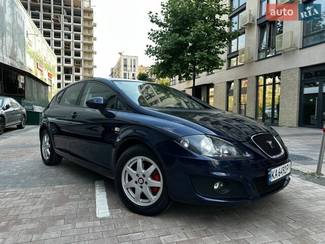 Синий Сеат Леон, объемом двигателя 1.8 л и пробегом 230 тыс. км за 5500 $, фото 1 на Automoto.ua
