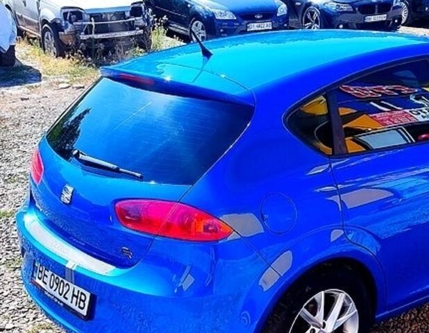 Синий Сеат Леон, объемом двигателя 1.2 л и пробегом 200 тыс. км за 7000 $, фото 1 на Automoto.ua