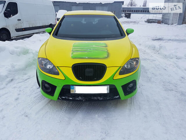 Помаранчевий Сеат Leon, об'ємом двигуна 2 л та пробігом 295 тис. км за 7700 $, фото 1 на Automoto.ua