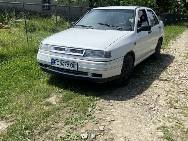 Білий Сеат Toledo, об'ємом двигуна 1.6 л та пробігом 210 тис. км за 850 $, фото 1 на Automoto.ua