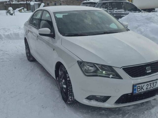 Білий Сеат Toledo, об'ємом двигуна 1.6 л та пробігом 277 тис. км за 7600 $, фото 1 на Automoto.ua