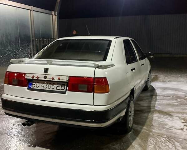 Белый Сеат Толедо, объемом двигателя 1.6 л и пробегом 140 тыс. км за 1750 $, фото 1 на Automoto.ua