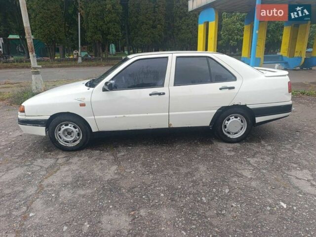 Белый Сеат Толедо, объемом двигателя 1.6 л и пробегом 300 тыс. км за 1100 $, фото 1 на Automoto.ua