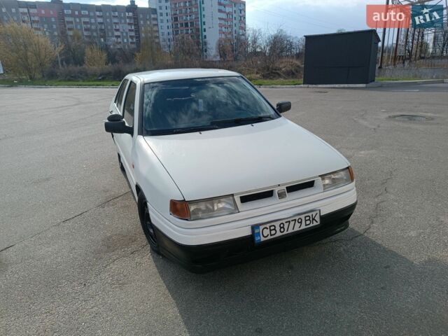 Білий Сеат Toledo, об'ємом двигуна 1.9 л та пробігом 300 тис. км за 1400 $, фото 1 на Automoto.ua