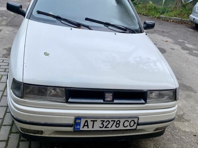 Білий Сеат Toledo, об'ємом двигуна 1.6 л та пробігом 300 тис. км за 1108 $, фото 1 на Automoto.ua