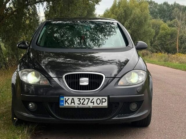 Черный Сеат Толедо, объемом двигателя 1.6 л и пробегом 306 тыс. км за 3000 $, фото 1 на Automoto.ua