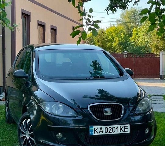 Черный Сеат Толедо, объемом двигателя 1.6 л и пробегом 999 тыс. км за 3850 $, фото 1 на Automoto.ua