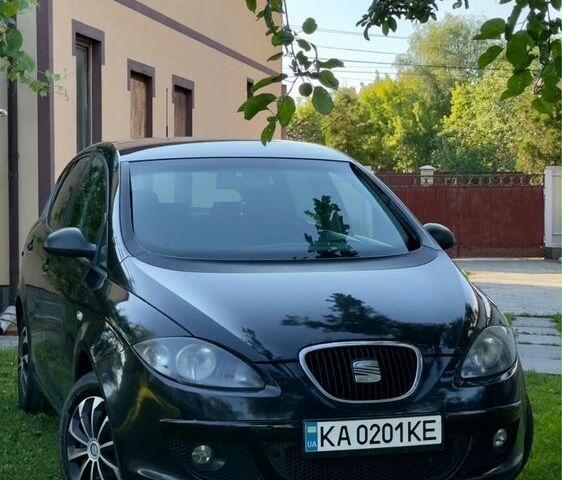 Черный Сеат Толедо, объемом двигателя 1.6 л и пробегом 360 тыс. км за 4500 $, фото 1 на Automoto.ua