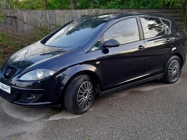 Чорний Сеат Toledo, об'ємом двигуна 1.6 л та пробігом 196 тис. км за 6000 $, фото 1 на Automoto.ua