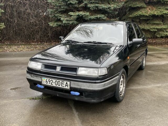 Черный Сеат Толедо, объемом двигателя 1.6 л и пробегом 160 тыс. км за 1650 $, фото 1 на Automoto.ua