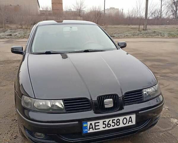 Черный Сеат Толедо, объемом двигателя 1.6 л и пробегом 315 тыс. км за 4800 $, фото 1 на Automoto.ua