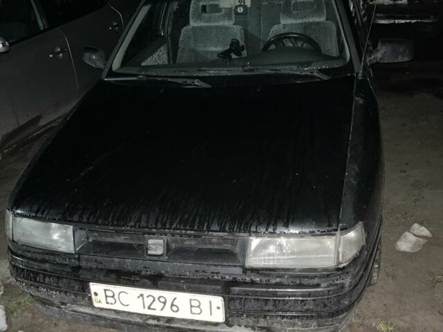 Черный Сеат Толедо, объемом двигателя 1.8 л и пробегом 312 тыс. км за 1000 $, фото 1 на Automoto.ua